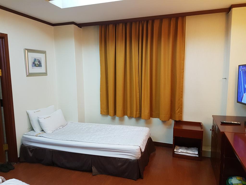 New Boolim Tourist Hotel 서울특별시 객실 사진
